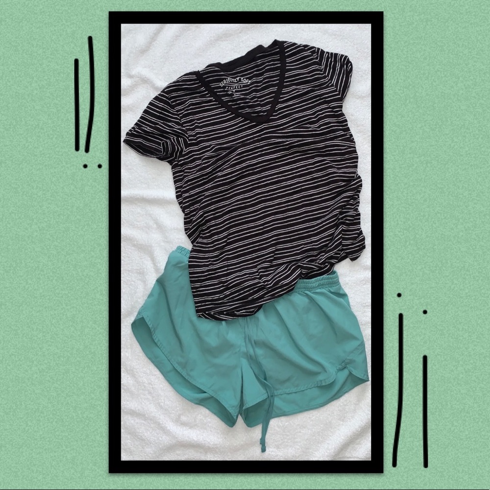 Old Navy Active Teal Shorts - S